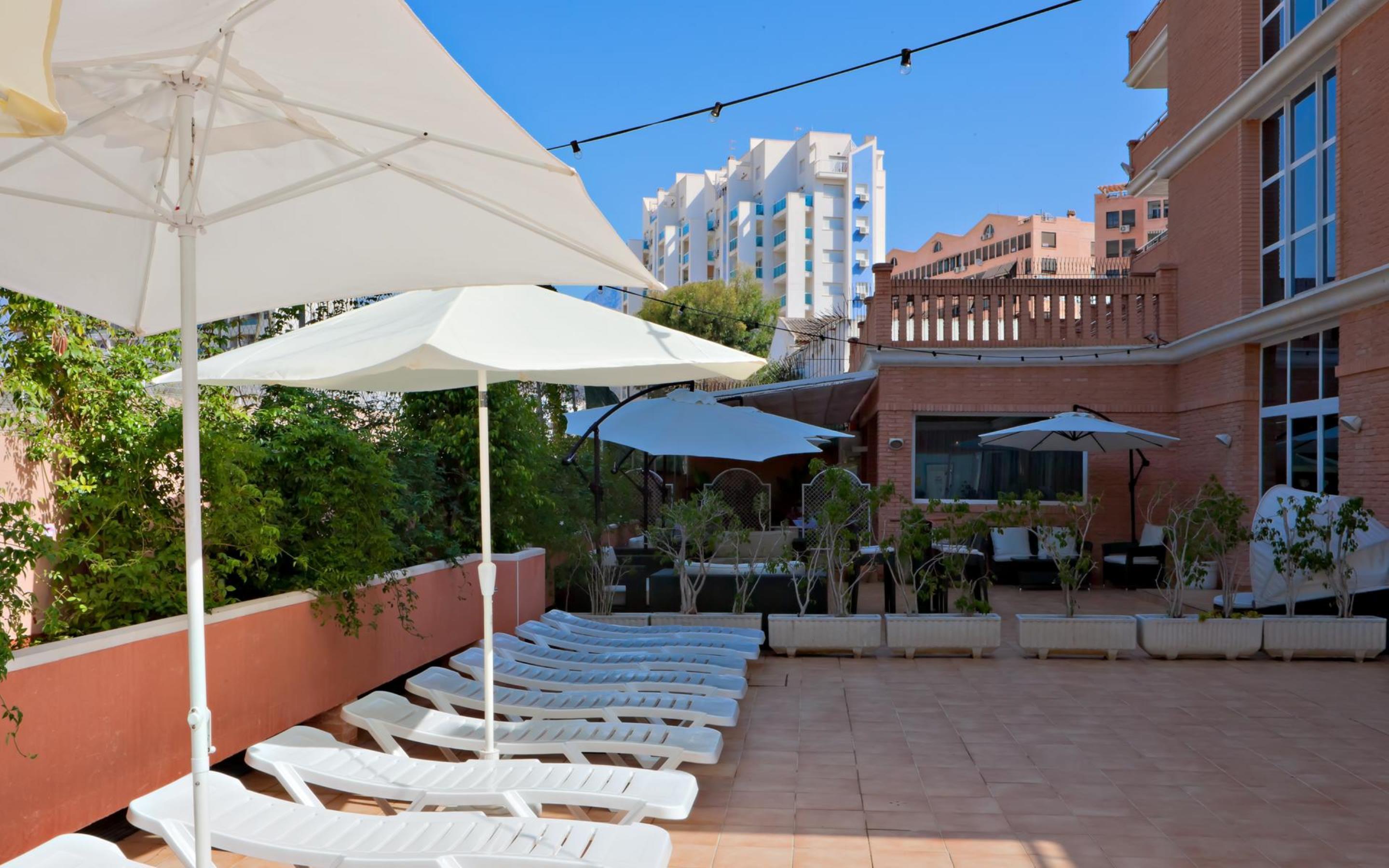 Hotel Tropic Кала-де-Финистрат Экстерьер фото
