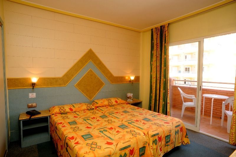 Hotel Tropic Кала-де-Финистрат Экстерьер фото